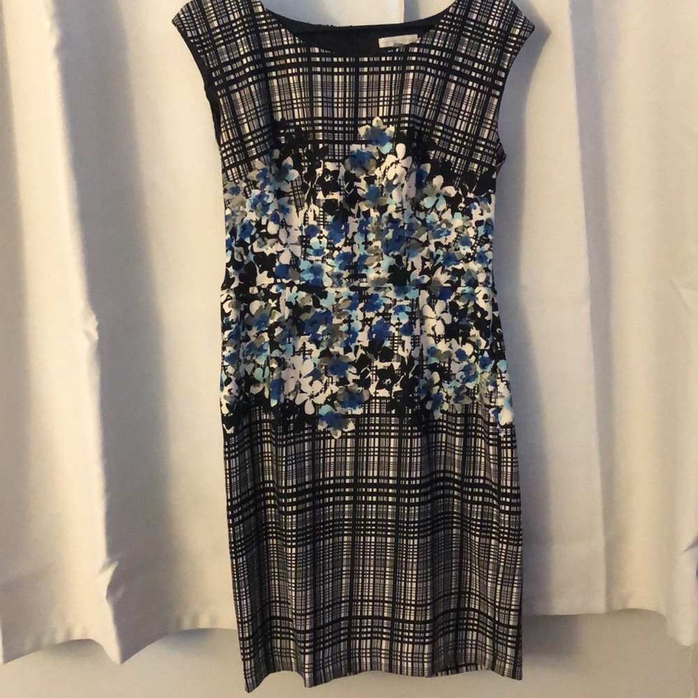 New York & Co short sleeve floral dress